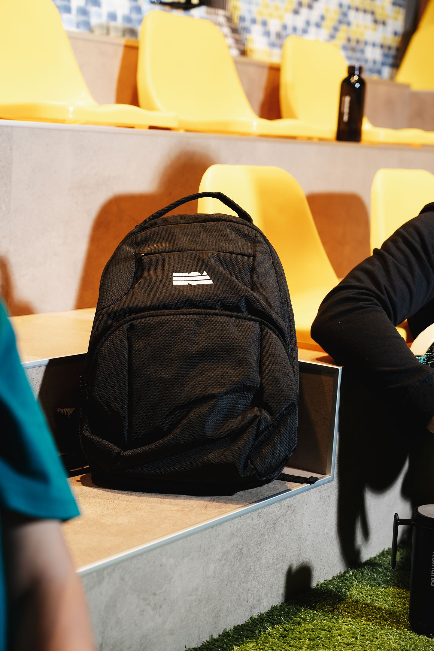 Universal laptop backpack