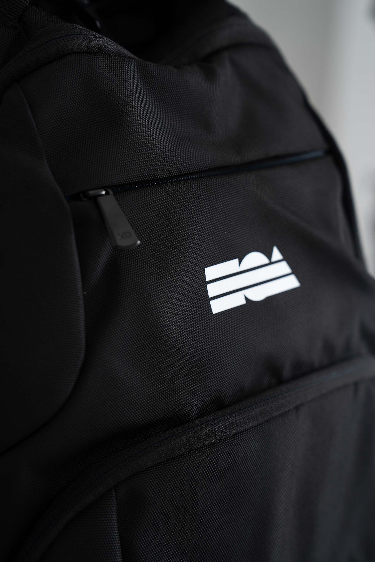 Universal laptop backpack