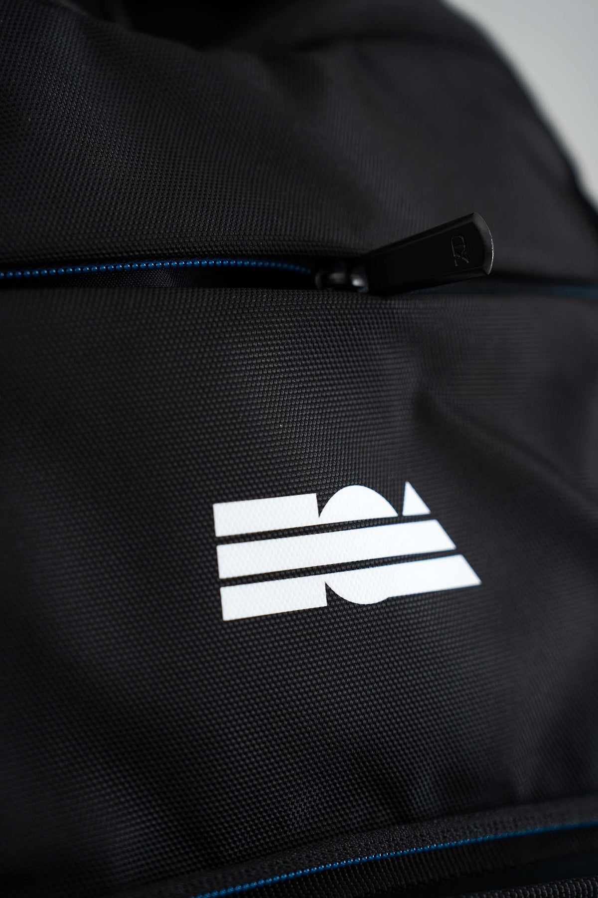 Universal laptop backpack
